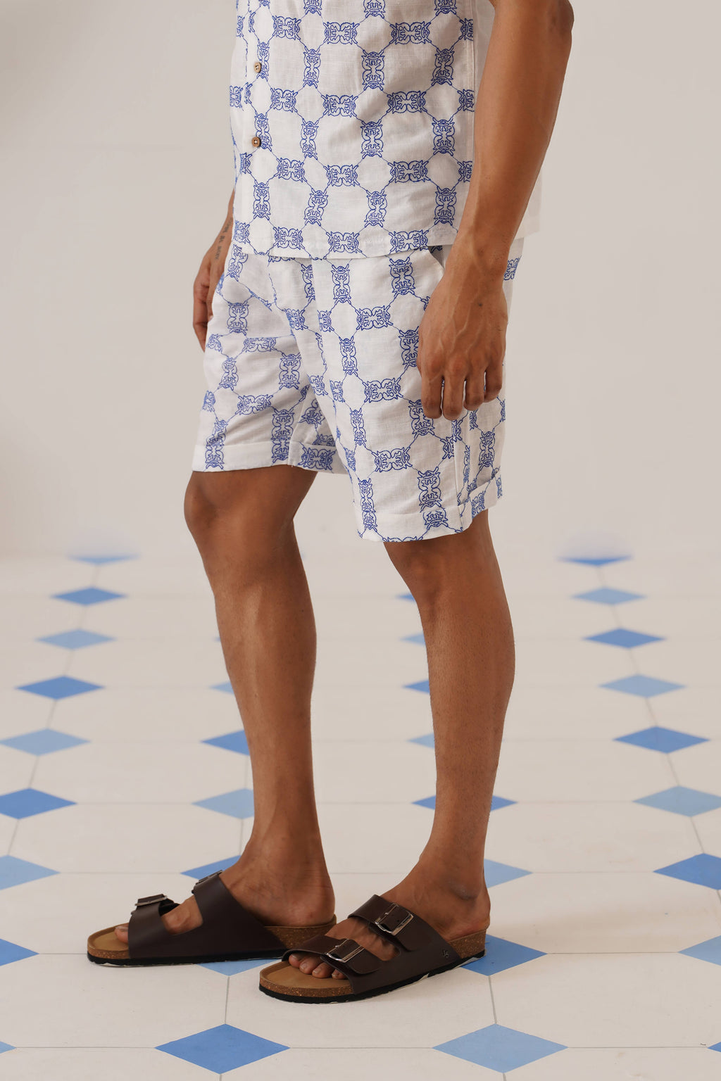 Knotty Krabs (Linen) Shorts - Salt (White)