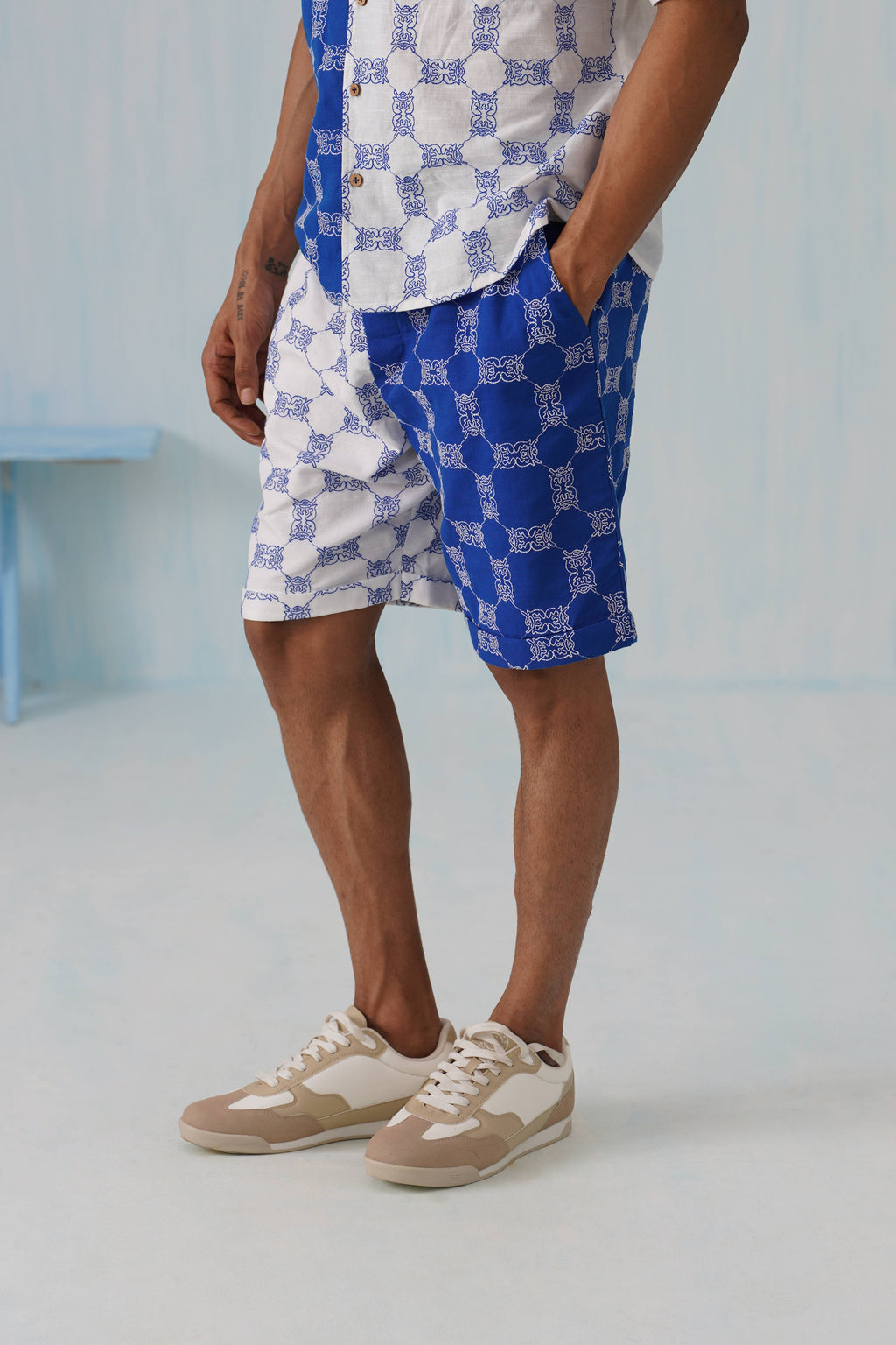 Knotty Krabs (Linen) Shorts - Surf & Foam